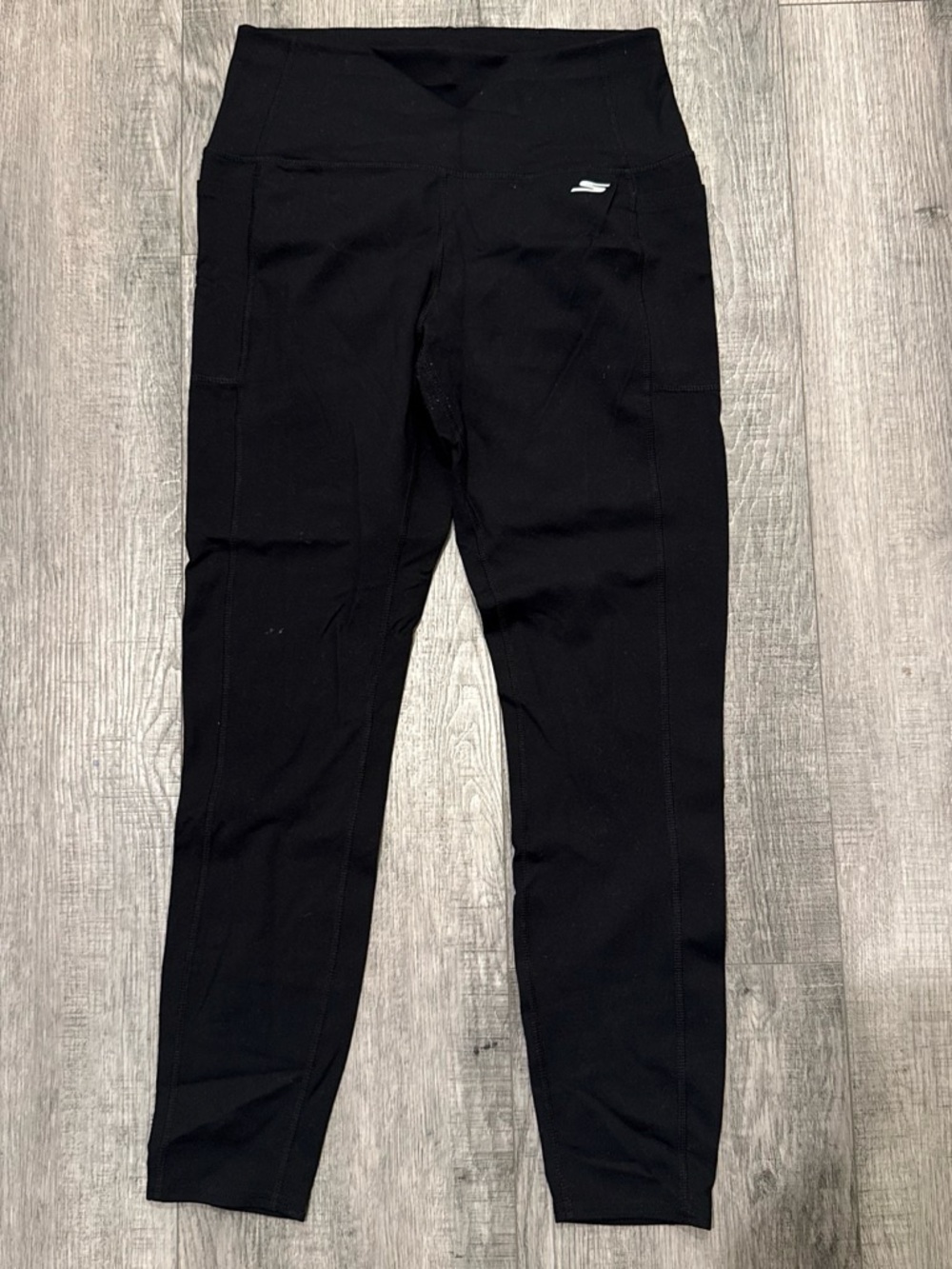 Skechers Womenโs leggings 1/2